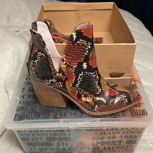 Steve Madden Mariah Snake boot